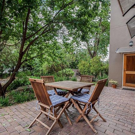 Wild Olive Executive Suite Johannesburg Exterior foto