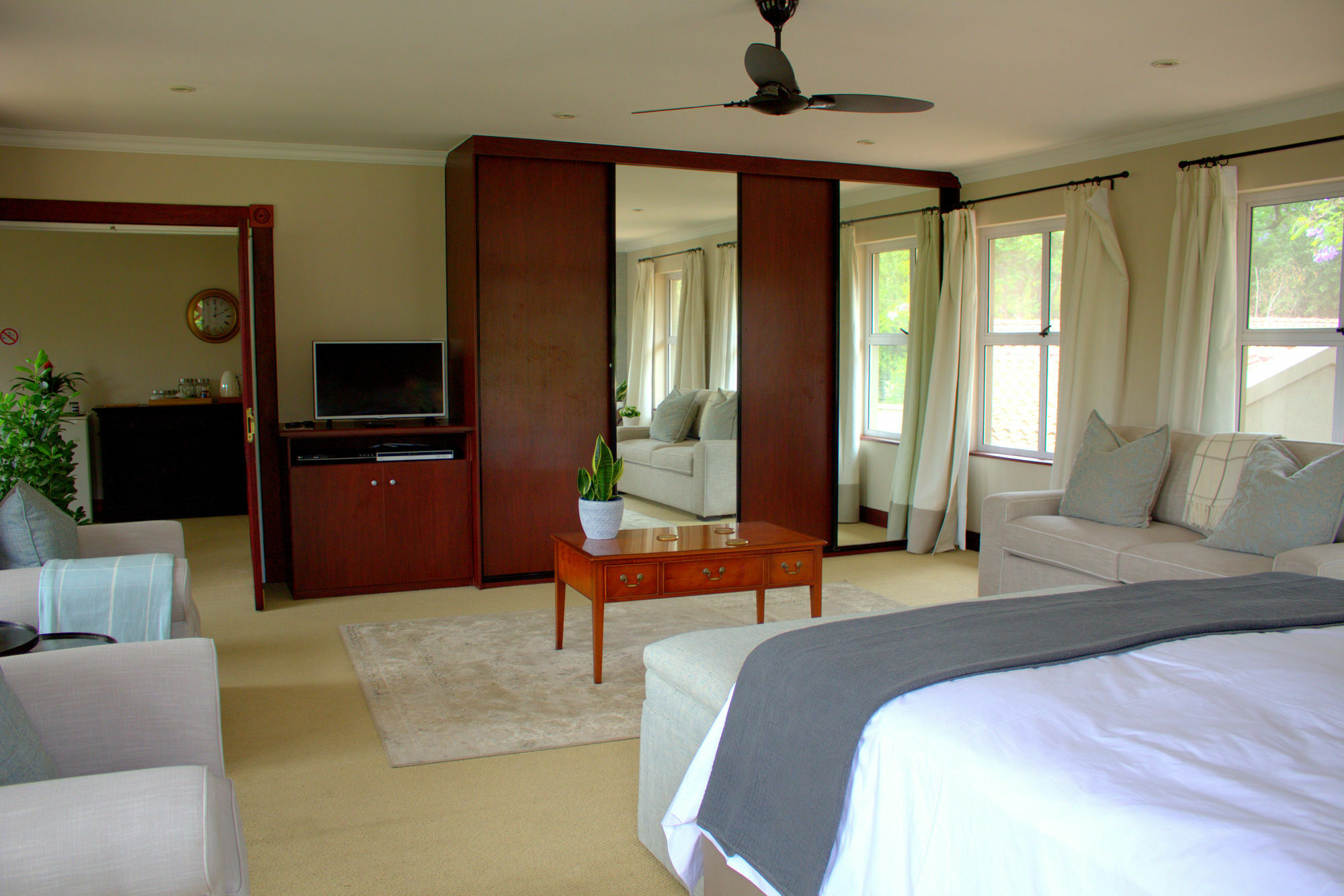 Wild Olive Executive Suite Johannesburg Exterior foto